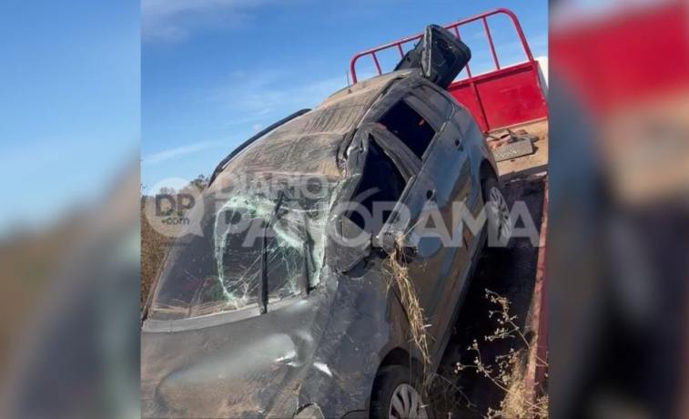 Impresionante vuelco en Ruta 1: un automóvil terminó completamente destruido