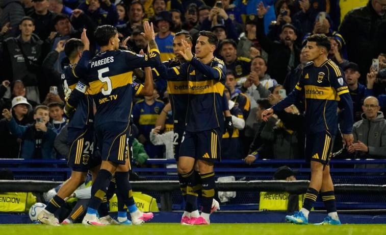 Boca vuelve a La Bombonera ante Lanús y busca despegar en el Clausura