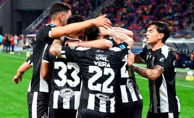 Central Córdoba recibe a Instituto buscando su tercera victoria consecutiva en el Clausura