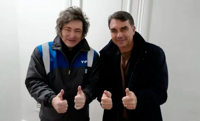 Milei se reunió con Flávio Bolsonaro en la Casa Rosada y reforzó su alineamiento con la derecha brasileña