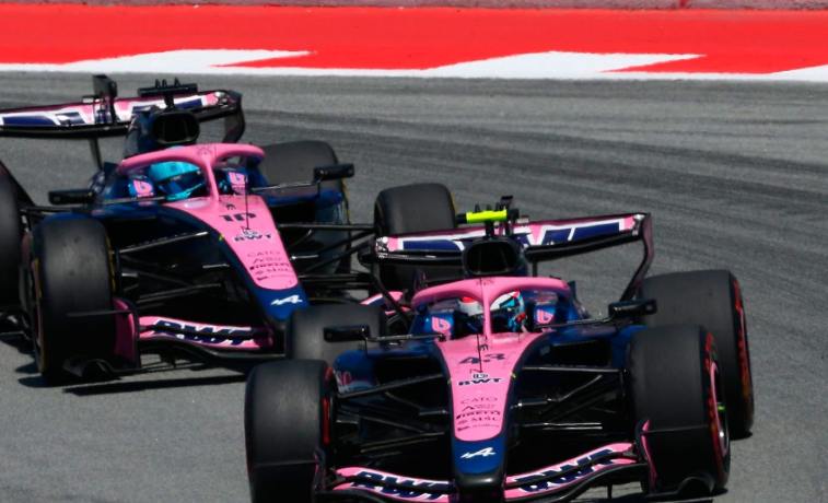 ¡Vamos nene! Colapinto finalizó 8º y volvió a sumar puntos en una carrera con final dramático que fue para Hamilton
