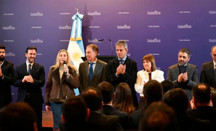 Javier Milei anunció que busca modificar la Carta Orgánica del Banco Central e impulsar la reforma política