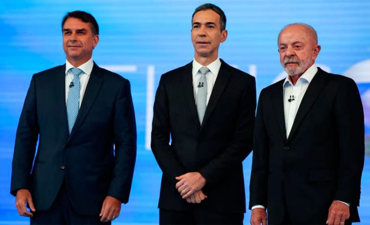 Lula y Flávio Bolsonaro protagonizaron un intenso debate antes del balotaje en Brasil