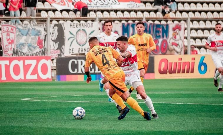 Mitre logró un triunfazo ante Deportivo Morón y acaricia la permanencia en la Primera Nacional