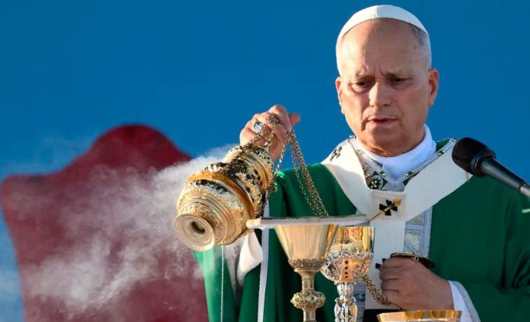 El Vaticano confirmó que le extirparon un tumor maligno del pulmón al papa León XIV