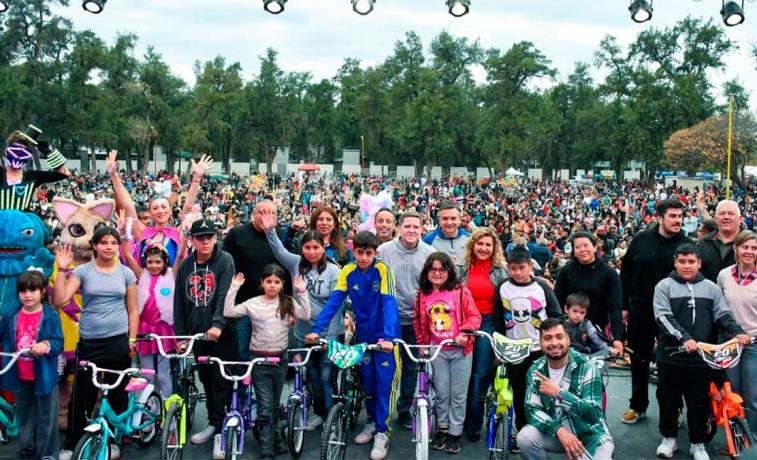 Tal como estaba previsto, la Municipalidad celebra el Día de la Niñez con una gran jornada en el Parque Aguirre