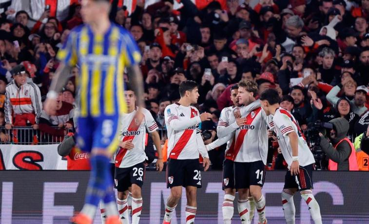 River tuvo una buena tarde en el Monumental, le ganó a Rosario Central y jugará la final del Apertura