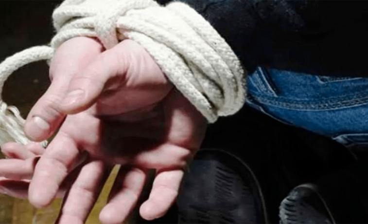 Delincuentes maniataron a un comerciante y escaparon con $2 millones