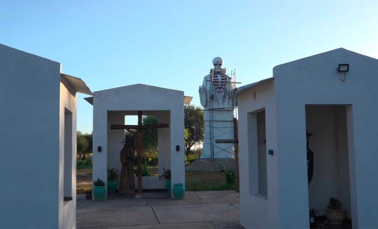 “San La Muerte sanó a mi sobrino”: habló el dueño del “Campito de la Sanación” tras la polémica en La Bajada