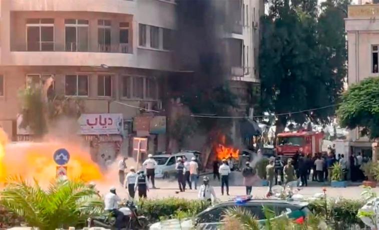 Explotaron dos bombas frente al hotel donde se alojaba Macron en Siria