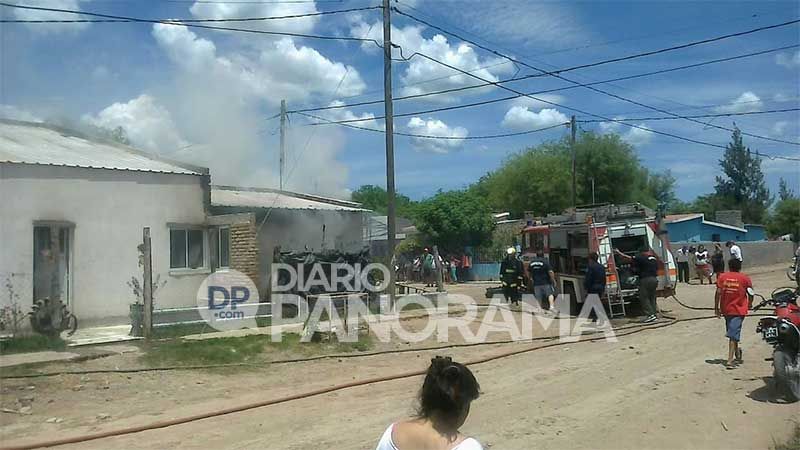 Madre y sus hijos se salvan de milagro tras incendiarse su humilde ...