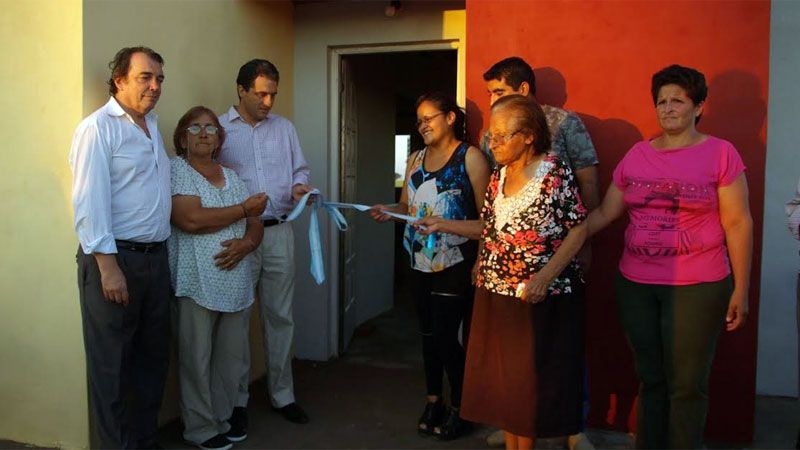 Familias fueron beneficiadas con la entrega de viviendas sociales ...