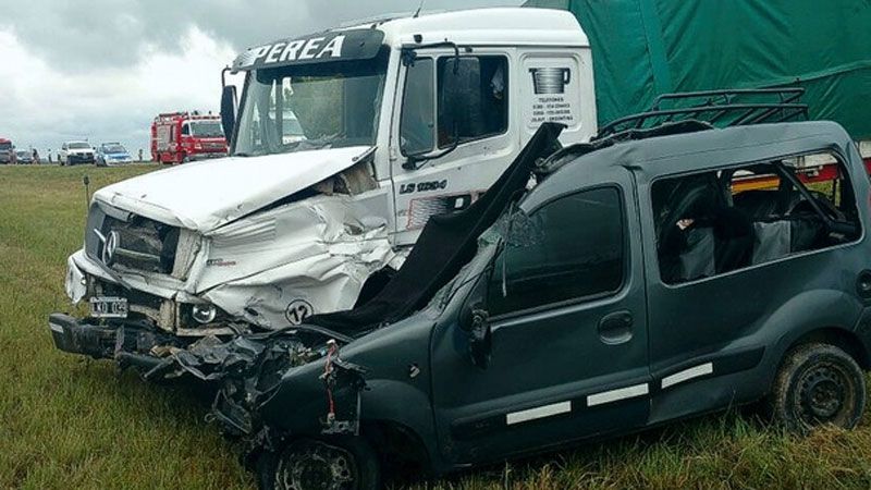 Muere una familia completa tras un choque frontal sobre Ruta 34 ...