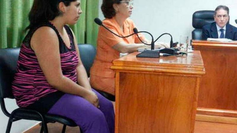 Comenzó juicio a mujer acusada de matar a sus dos hijas - Diario Panorama
