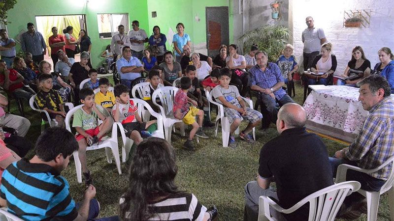 Vecinos del barrio Mercantil y 9 de Julio se reunieron con el ...