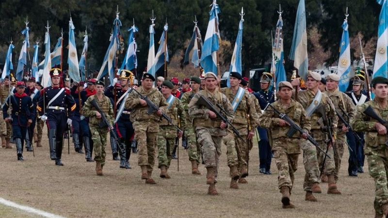 Suspendieron el desfile militar por el Día de la Independencia - Diario ...