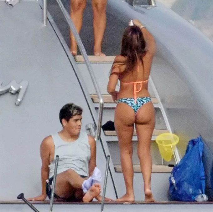 Antonela Roccuzzo, en bikini y sin nada de Photoshop en las playas de Ibiza...
