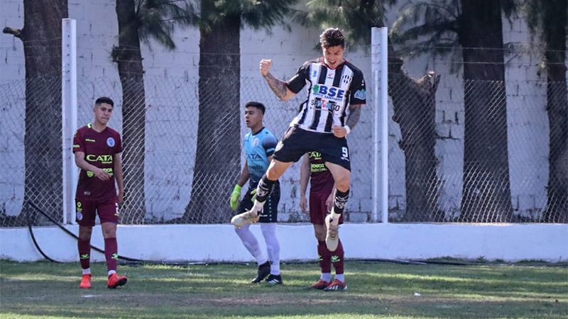 El festejo de Abel Argañaraz, autor del segundo gol de Central Córdoba El festejo de Abel Argañaraz, autor del segundo gol de Central Córdoba