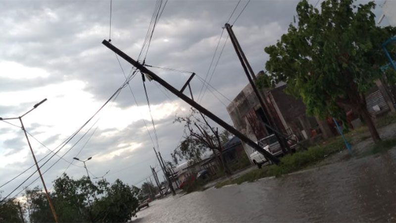 Las cuadrillas de Edese trabajarán toda la noche para reparar los daños