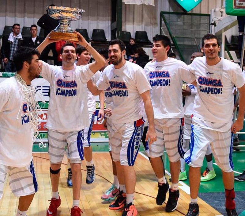 El equipo campeón de la Liga Nacional de Básquet 2014/15. 