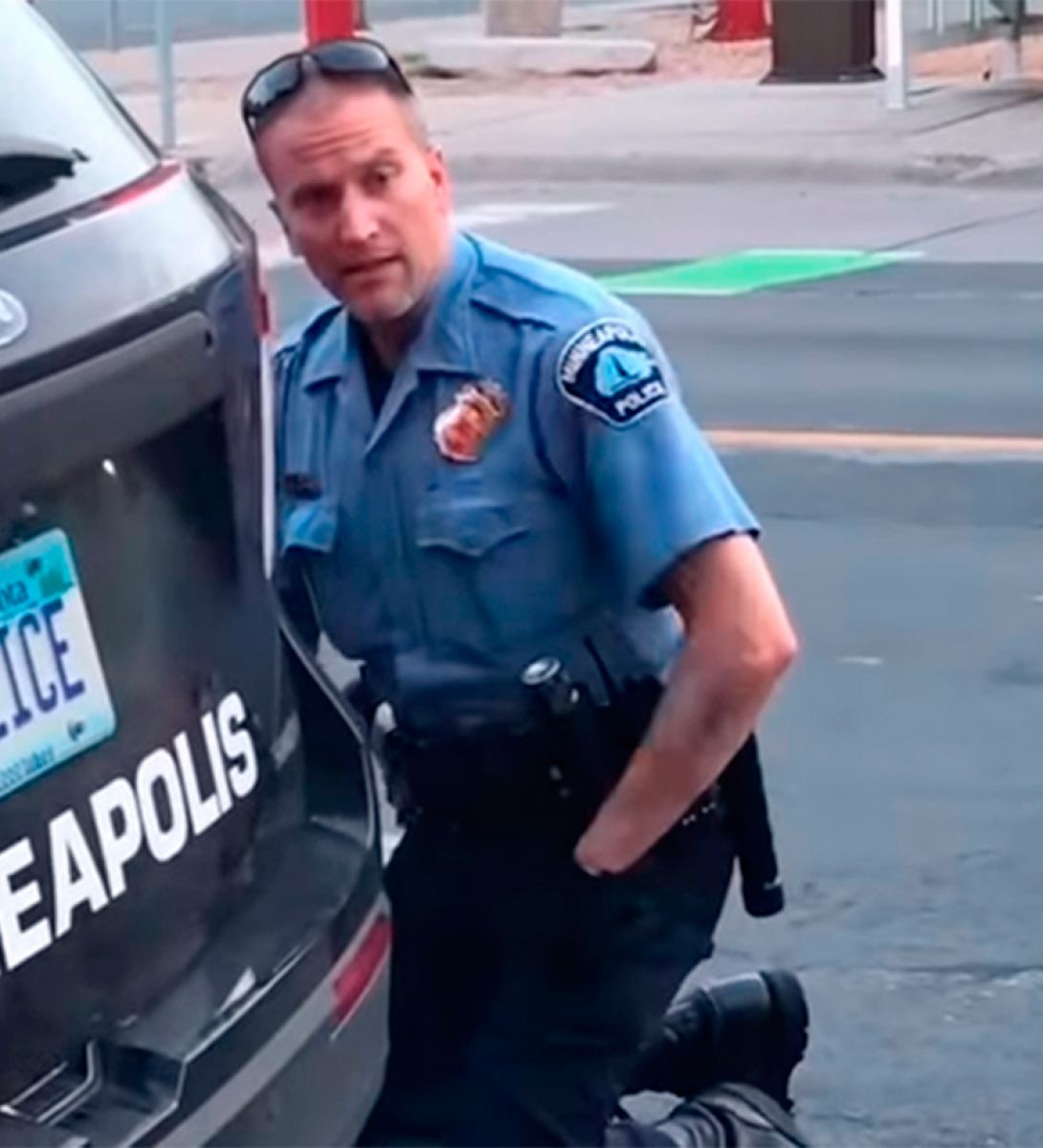 Derek Chauvin, el policía que lo asesinó. 