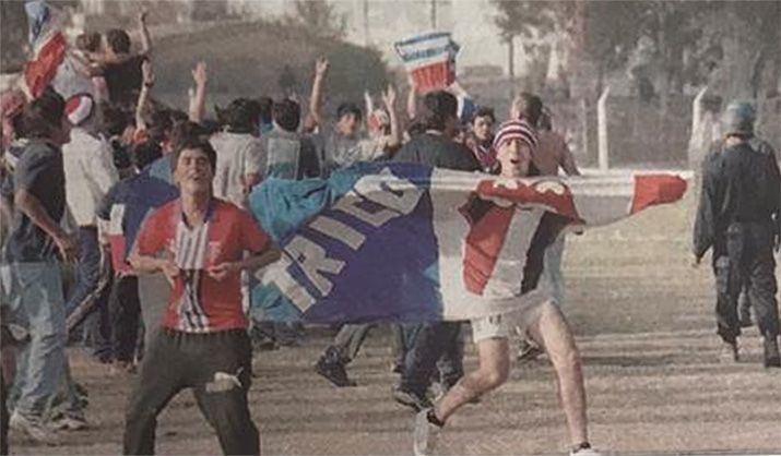 Hinchas de Union Santiago. Foto: El Liberal. 