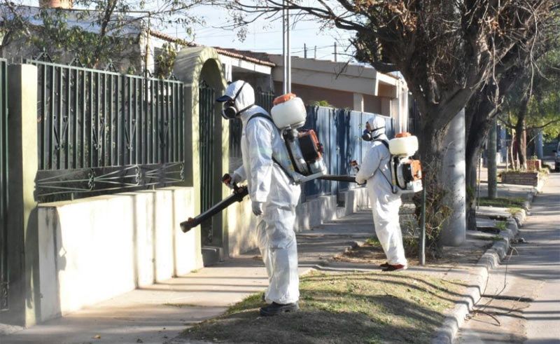 Capital profundiza la tarea de fumigación en el barrio Autonomía ...