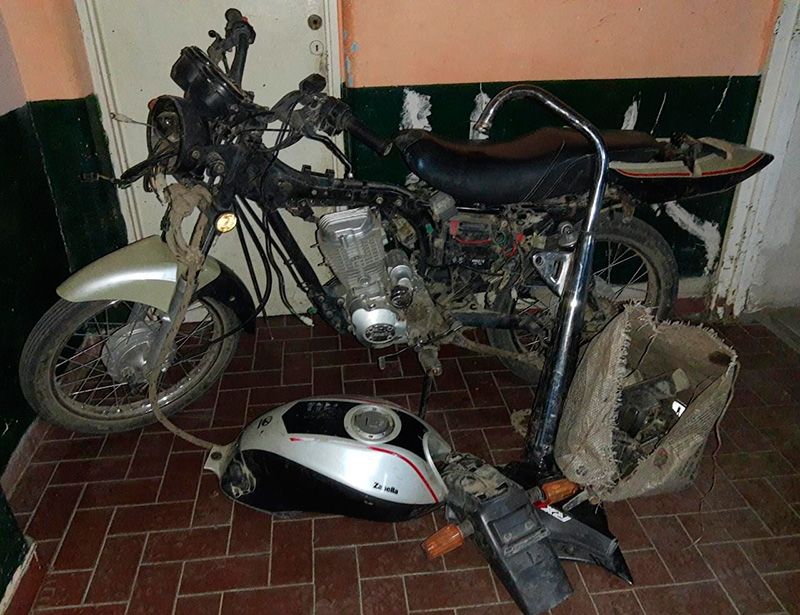 La moto iba a ser vendida por partes. 