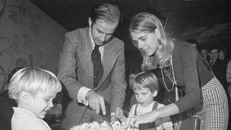 Neilia y Joe Biden, junto a sus hijos Beau y Hunter 