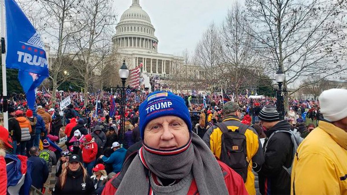 Rick Saccone en Washington DC frente al Capitolio 