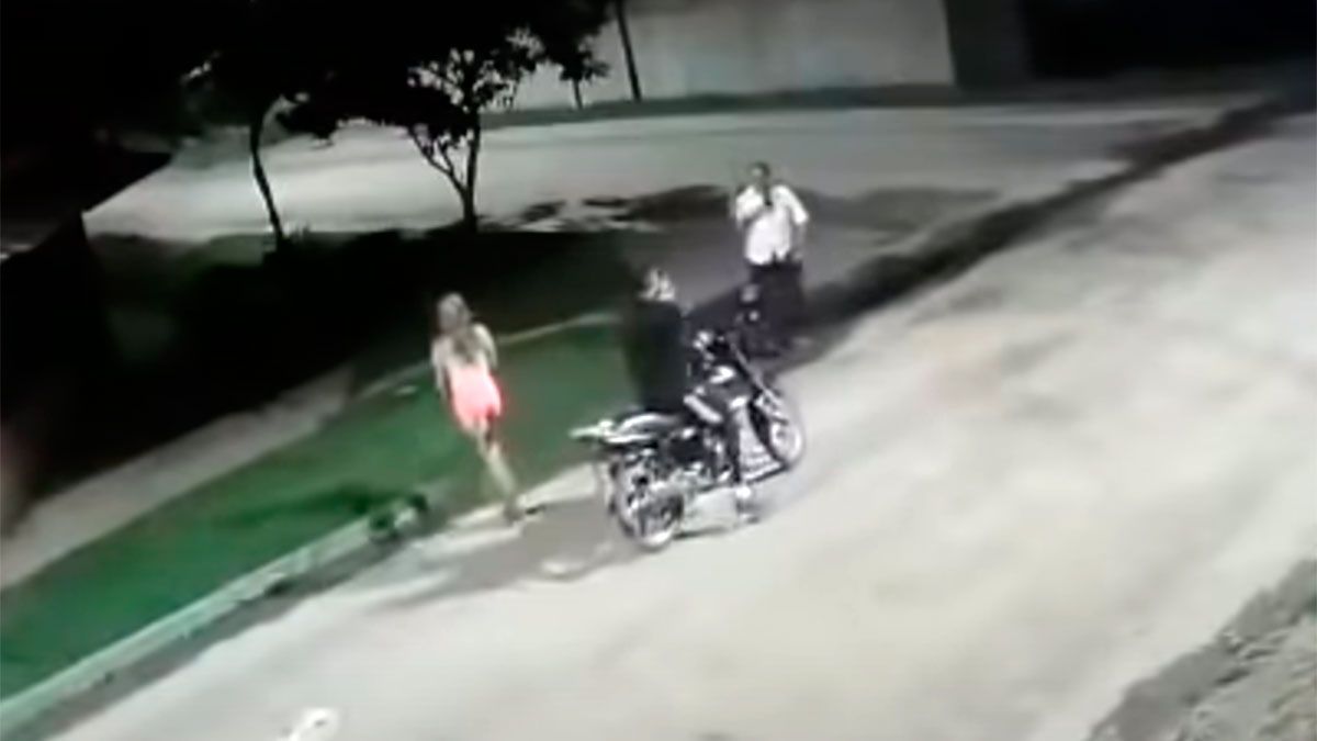Video: asesinan a un vendedor de bollos que se tiroteó con una pareja de motochorros - Diario Panorama Movil