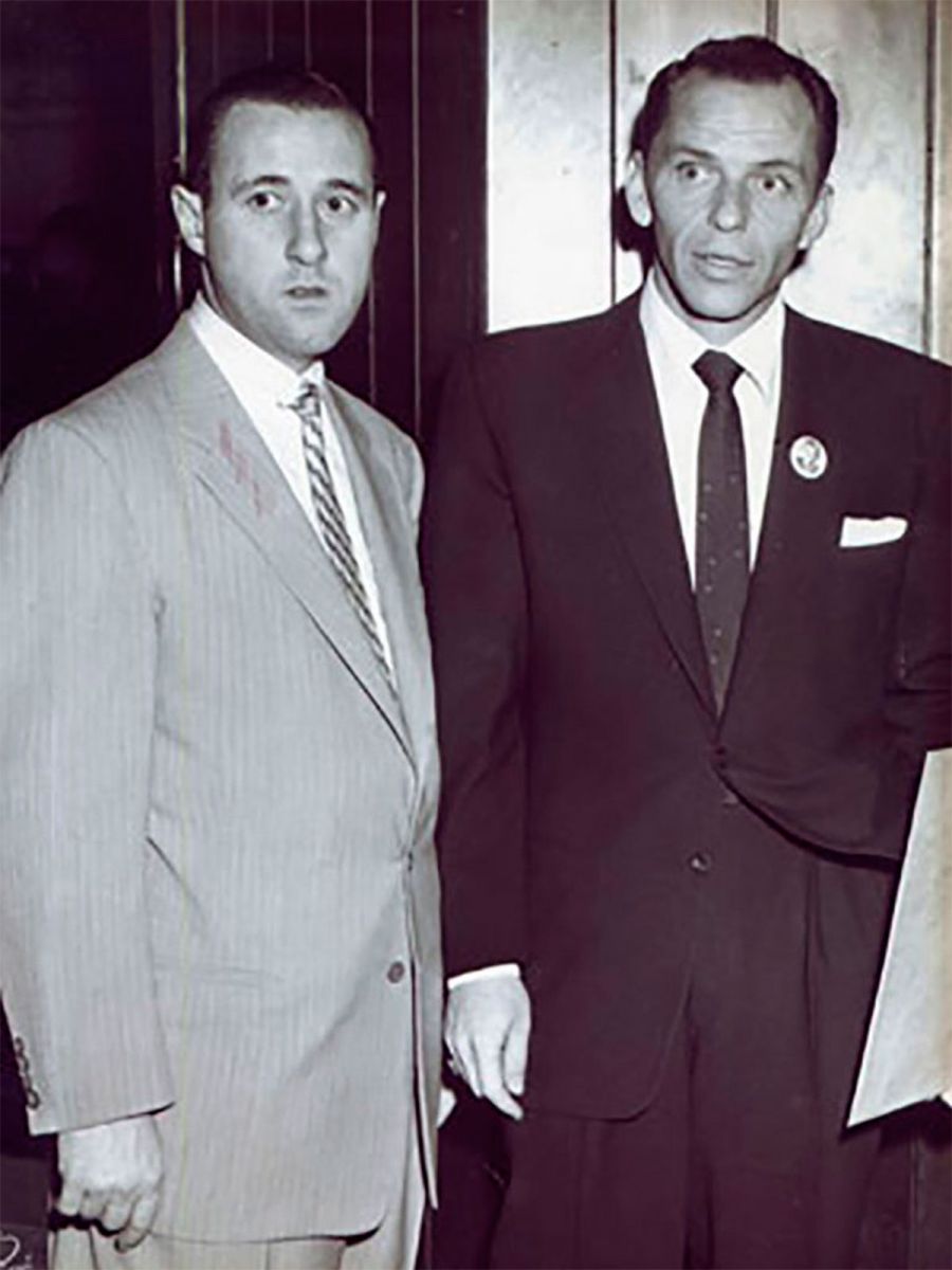 Bugsy junto a Frank Sinatra 