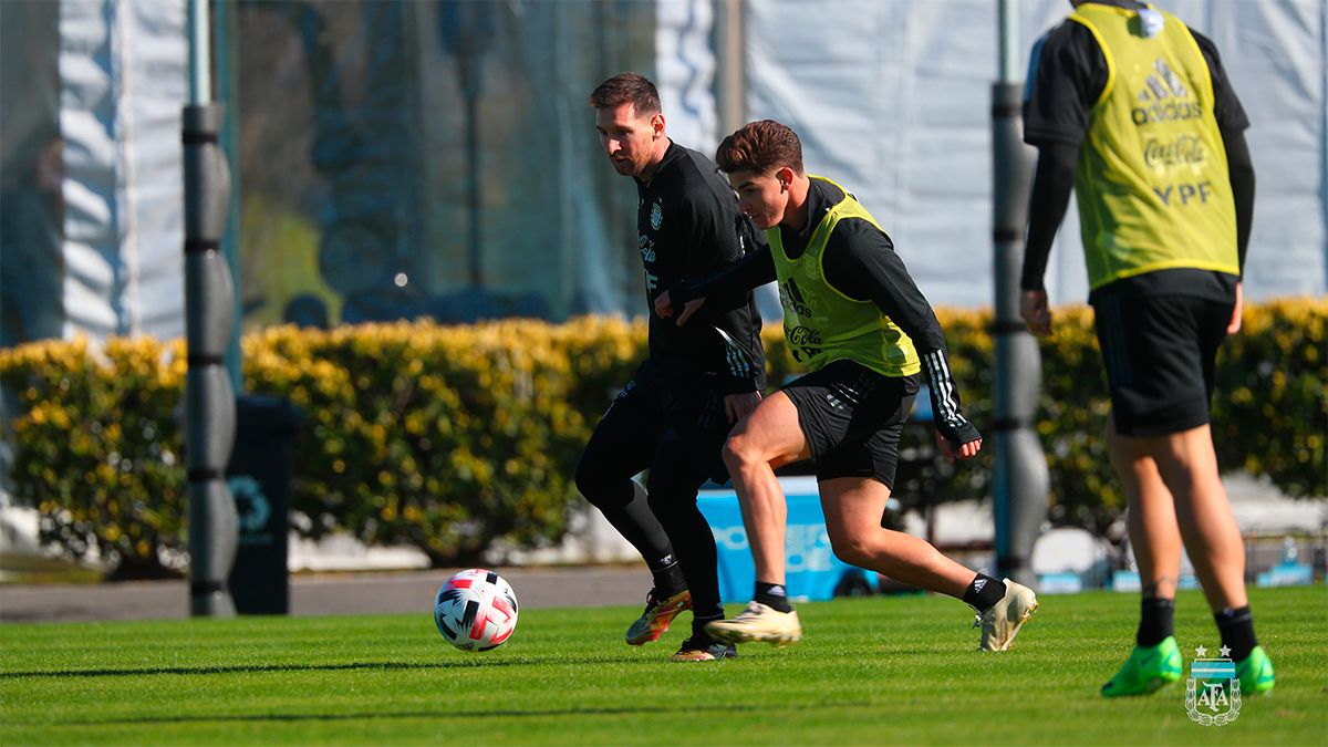 Nueva práctica de la Selección Argentina: Messi en el equipo ganador y posterior asado - Diario Panorama Movil