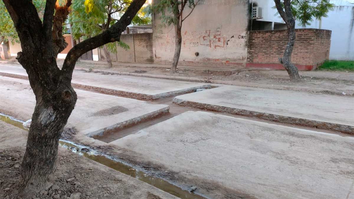 Barrio Los Inmigrantes: malestar de vecinos por obra inconclusa ...