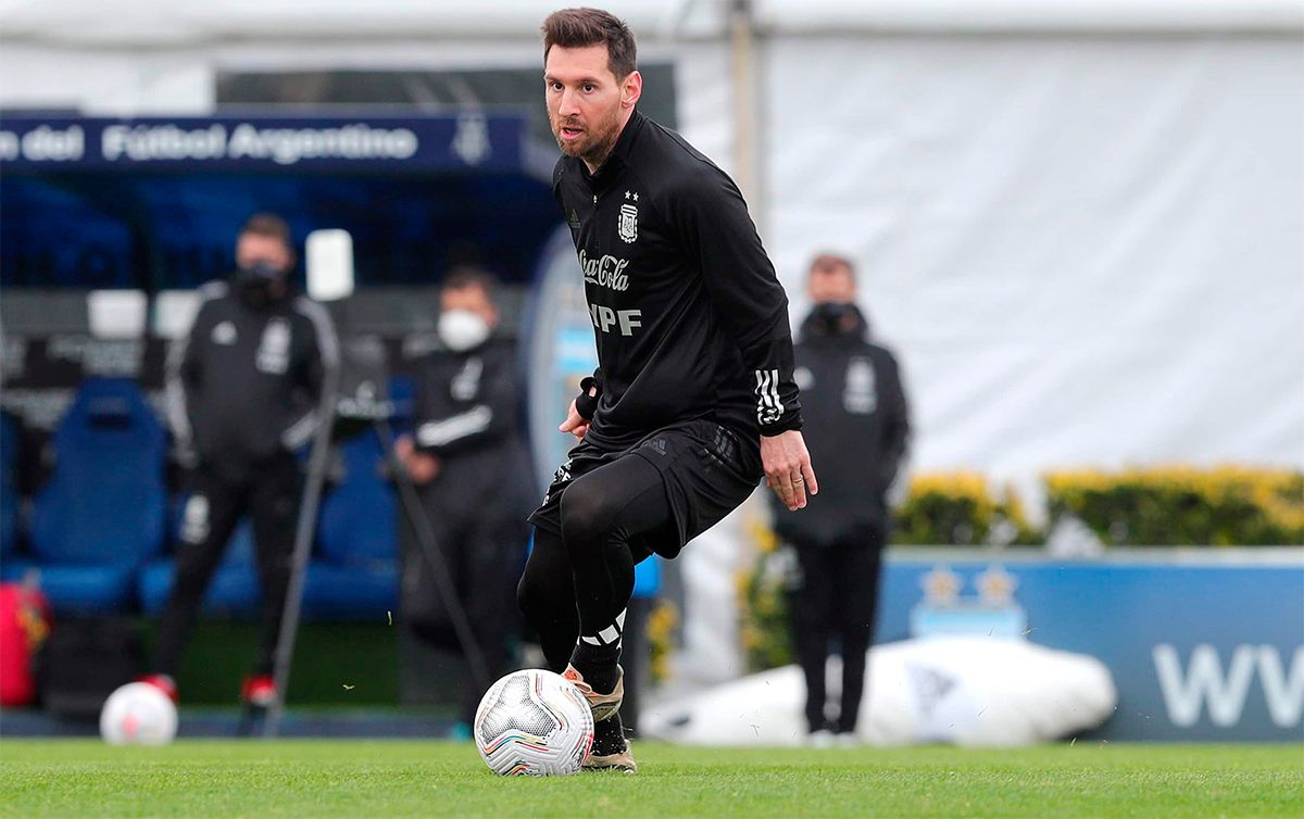 La Selección Argentina volvió al trabajo pensando en Ecuador: se terminó la rotación - Vimarsana News