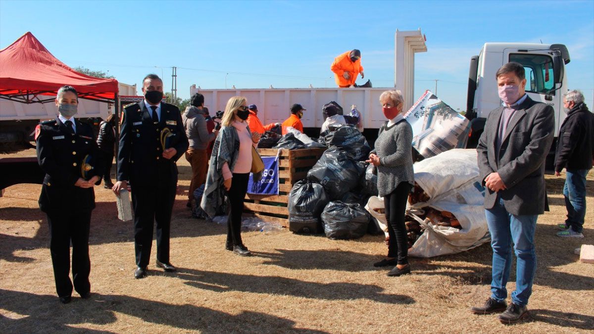 La Municipalidad de la Capital y asociaciones realizaron una nueva entrega de envases plásticos al IPVU - Vimarsana News