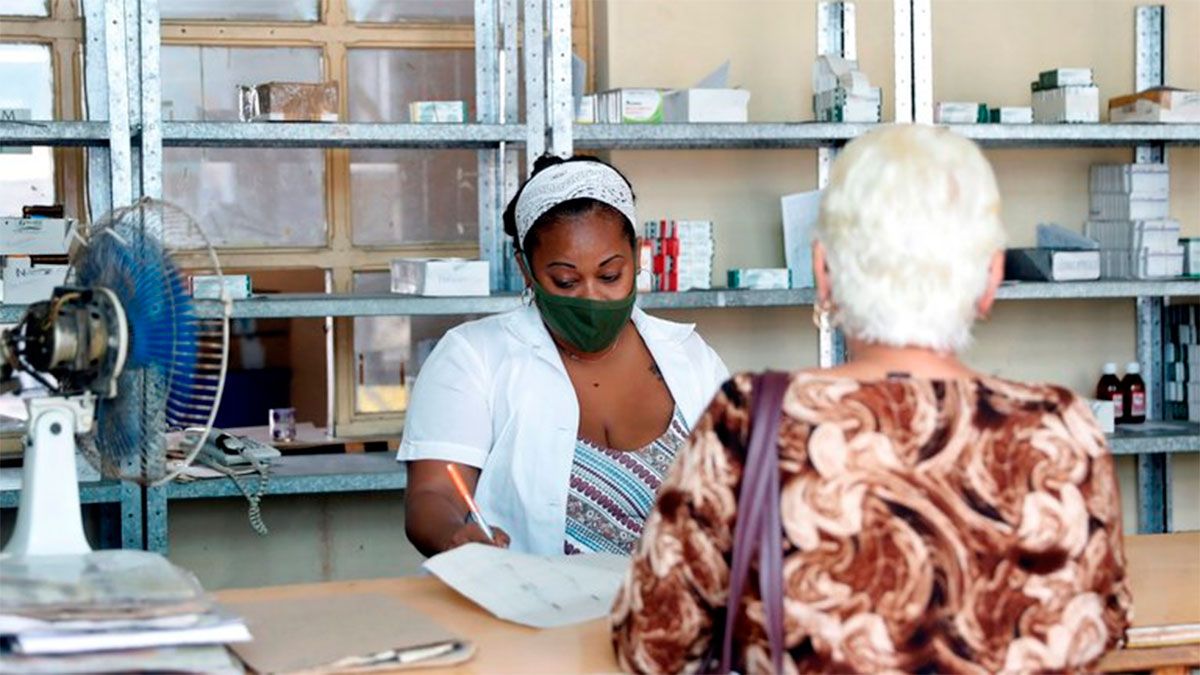 Por las masivas protestas, la dictadura castrista autorizó temporalmente la importación de medicinas y alimentos - Vimarsana News