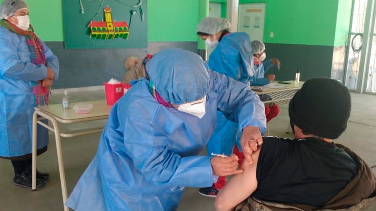 Así es el cronograma de vacunación para jóvenes de 18 y 19 años que arranca este miércoles 21 - Vimarsana News