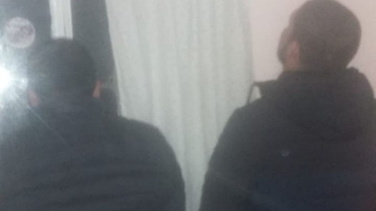 Tres personas fueron aprehendidas luego de violar normas sanitarias e insultar a policías - Vimarsana News