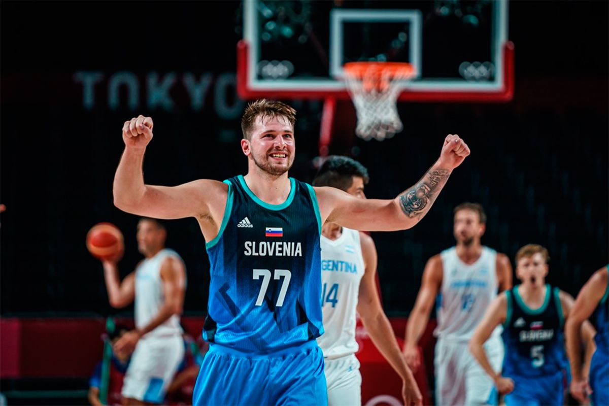 Argentina no pudo controlar a Luka Doncic y perdió en el debut ante Eslovenia - Diario Panorama Movil