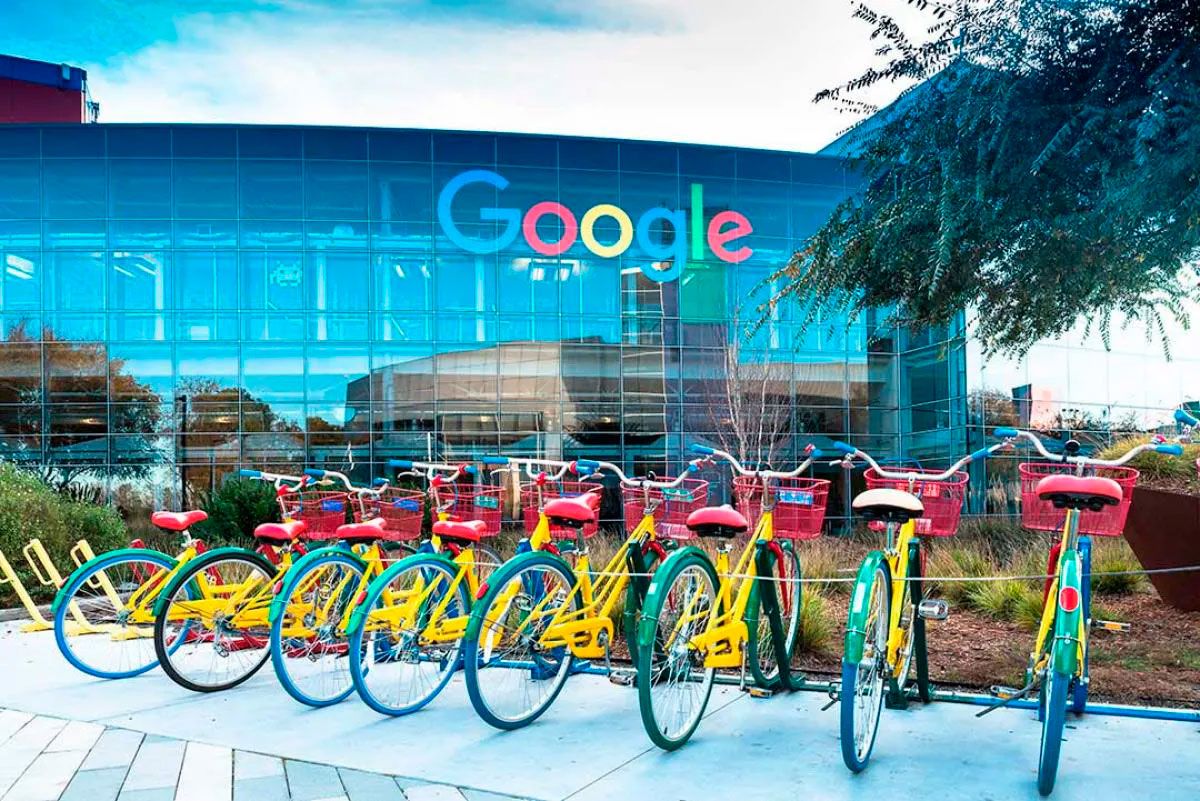 Google y Facebook exigirán que todos los empleados estén vacunados antes del regreso a las oficinas - Vimarsana News