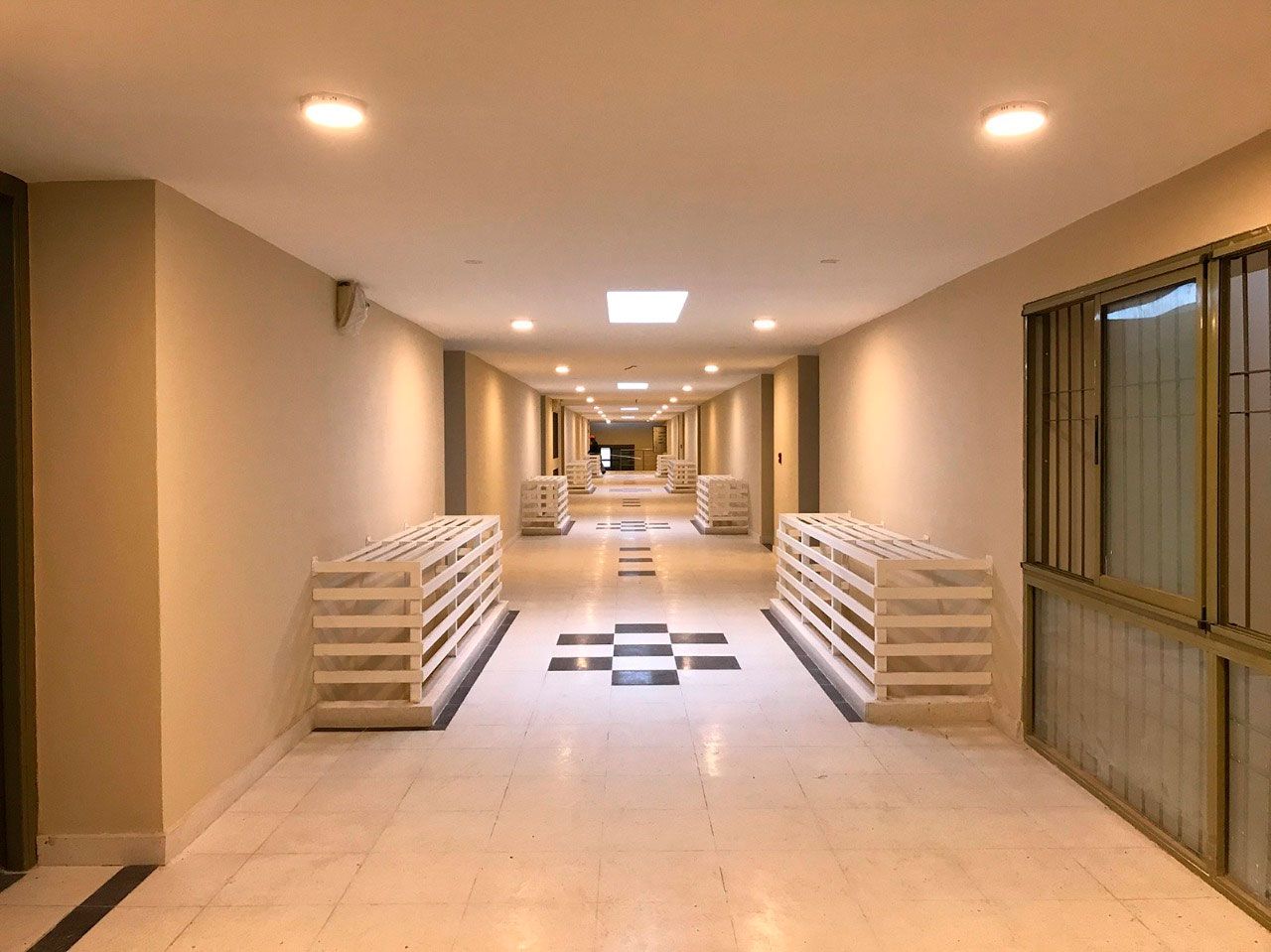 Más aulas en entrepisos 