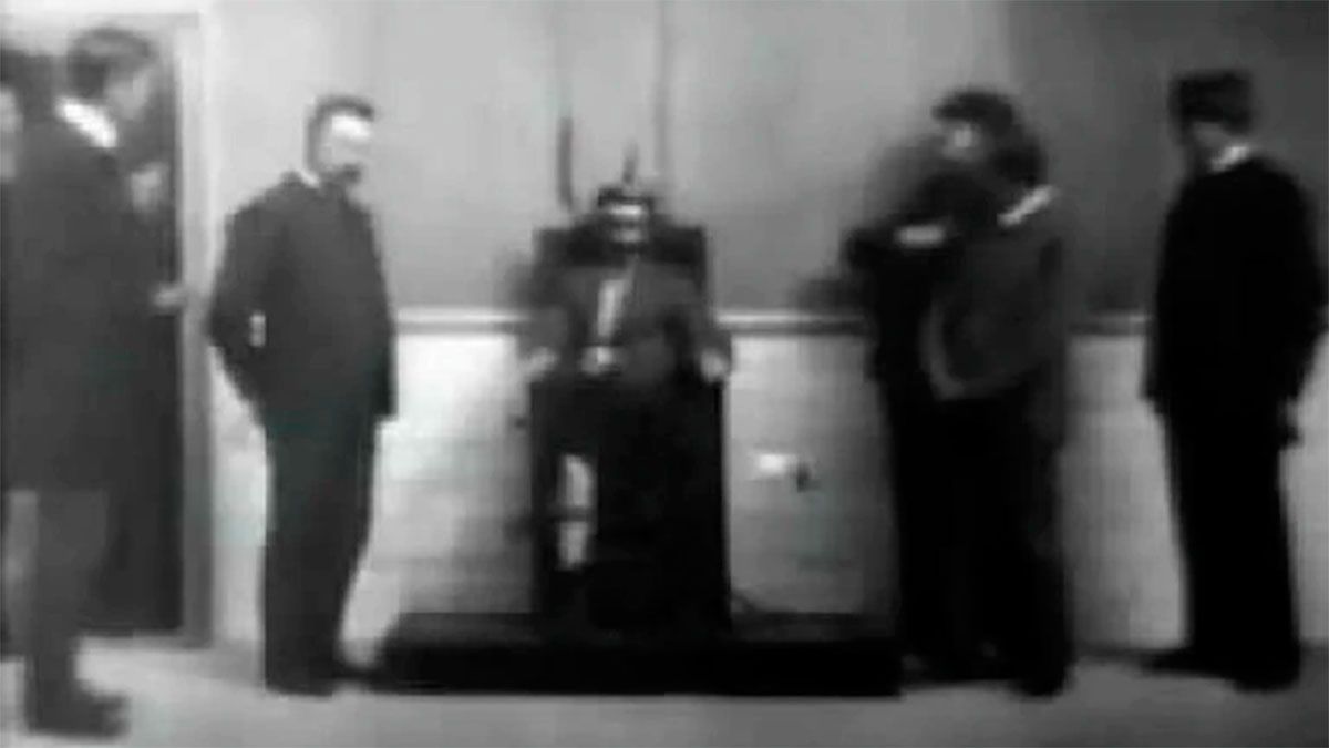 León Frank Czolgosz en la silla eléctrica 