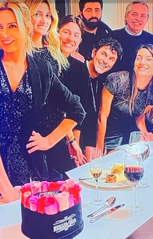 Otra de las fotos filtradas en las redes.  