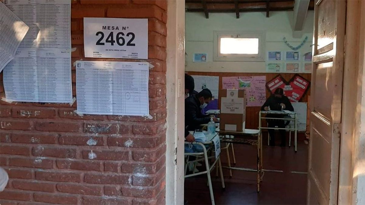 Los salteños comenzaron a votar para elegir diputados y senadores provinciales - Vimarsana News