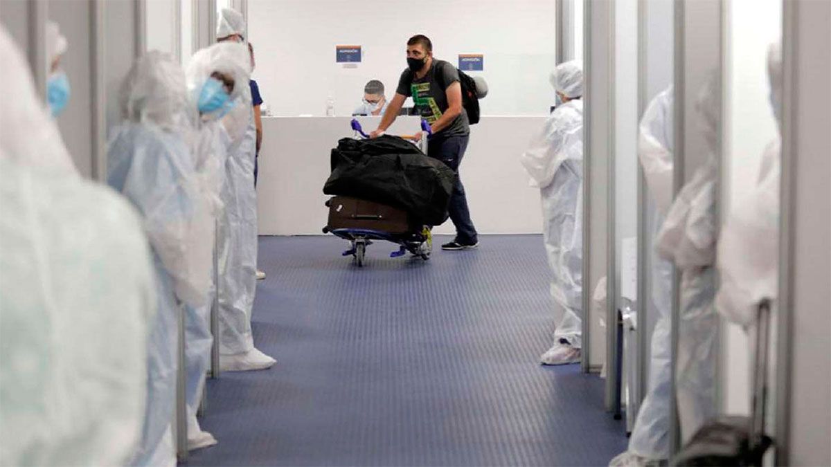 El Gobierno abre las fronteras: dejará entrar a turistas uruguayos y chilenos desde el 6 de septiembre - Vimarsana News