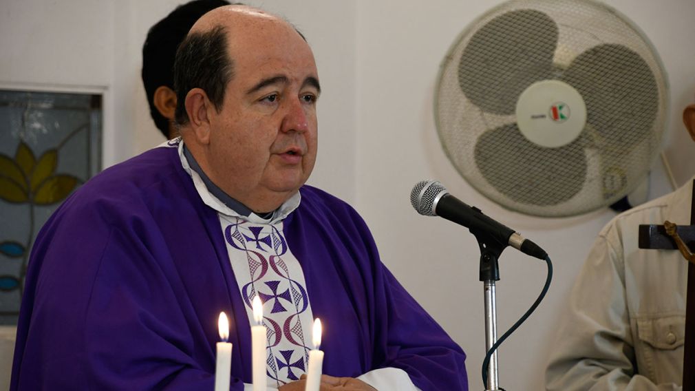 Padre Julián Cueva. 