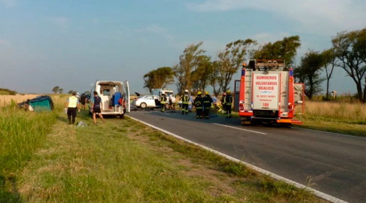 Seis personas murieron en un choque frontal en la ruta nacional 188 en ...