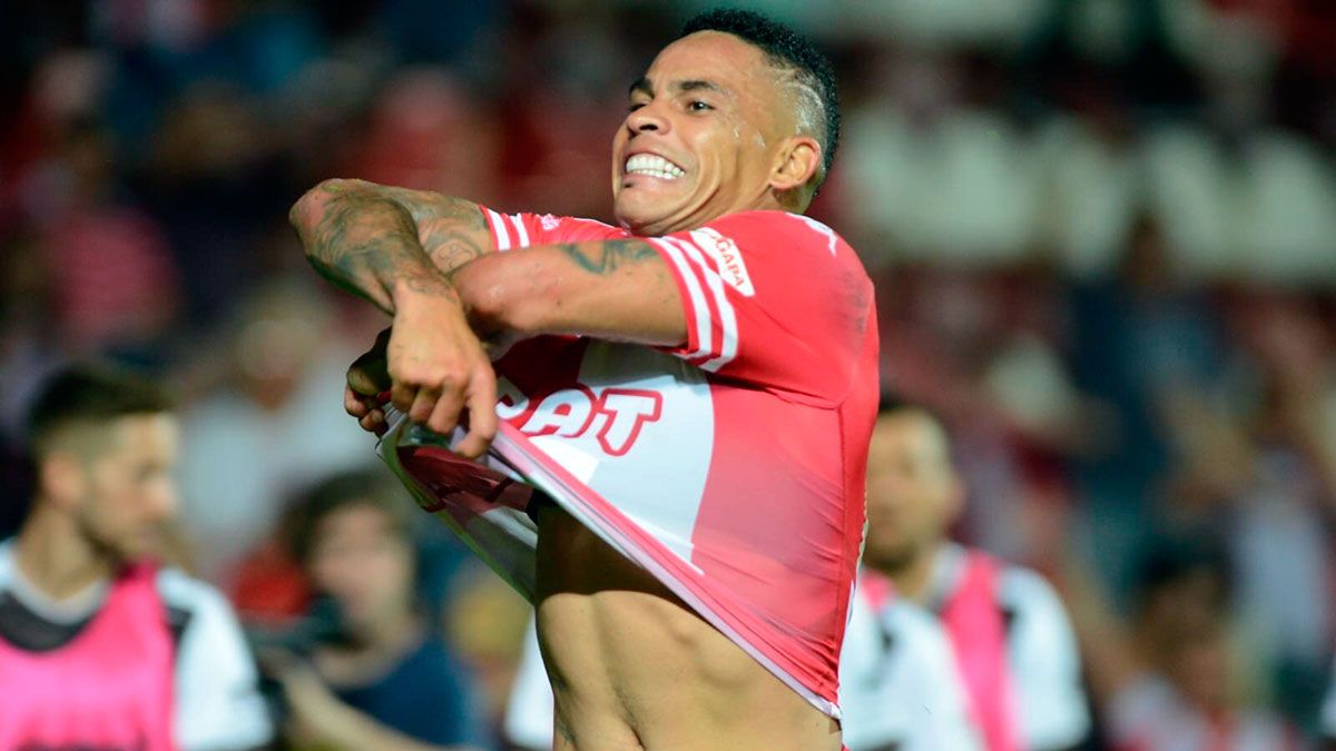 Unión de Santa Fe venció a Platense y es líder de la Zona A Diario