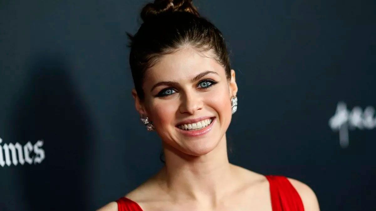 Alexandra Daddario 